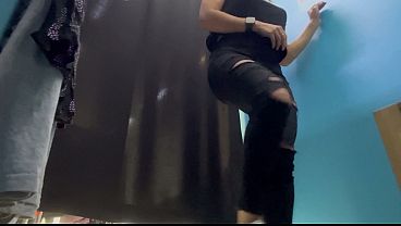 Ruang Ganti. Cewek Rusia Montok Dengan Tetek Gede Dan Puting Ranum, Ganti Baju.