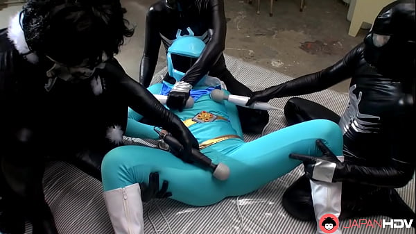 Gadis Jepang Berseragam Biru Luar Angkasa Ngewe Bareng Boneka Sex, Nggak Ada Sensor.