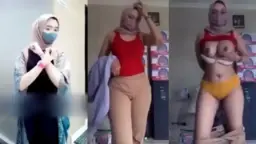 Tiktoker Jilbab Pamer Dada Montok Mulus Bikin Ngiler