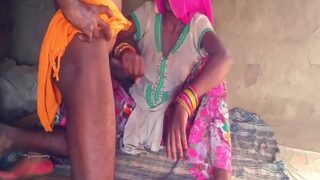 Tonton Video Mesum Desi India: Aunty Rajasthan Digebukin Sama Cowok Ganas