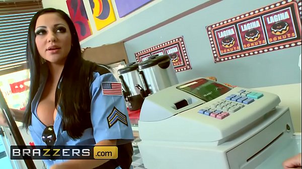 Tiga Cewek Montok Berseragam – (audrey Bitoni, Honey White, Johnny Sins) – Boston Cream – Brazzers