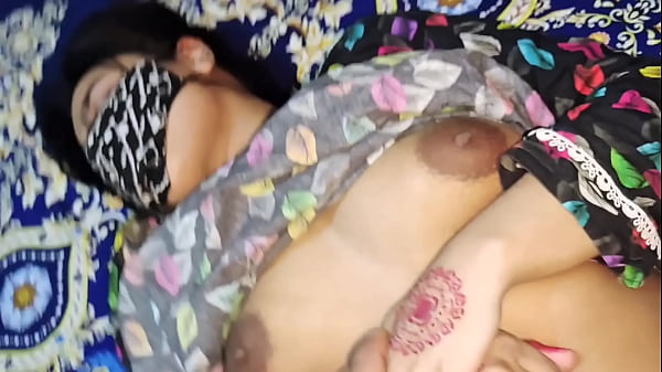 Ibu Tiriku Ngajarin Aku Soal Seks, Ngomong Kotor Pake Bahasa Hindi, Erangan Penuh Nafsu, Dan Ngentot Liar.
