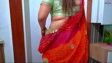 Bhabhi Desi Kitchen Mein Doodh Wale Ka Bill Chukane Ke Liye Jor Se Chudti Hai, Hindi Audio Ke Saath.