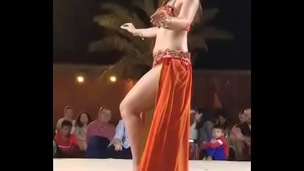 Tarian Desi Yang Bikin Makin Pengen Ngerasain Gerakan-gerakan Erotisnya