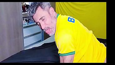 Orang Arab Datang Ke Brasil, Ngentotin Dubur Kencang Bapak Brasil (cuplikan)