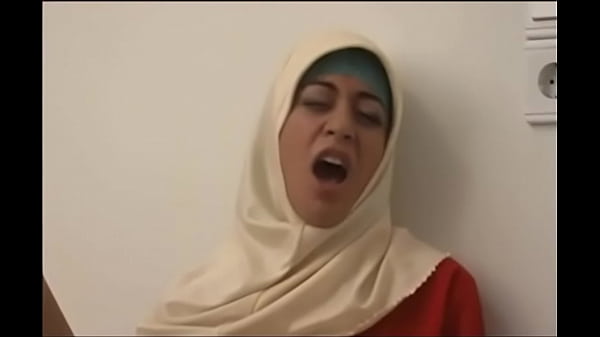1101689 Cewek Arab Jilbab Sange, Siap Digoyang