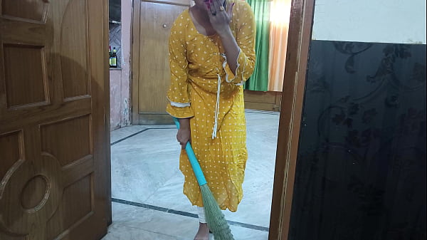 Desi Pembantu Malu-malu Tapi Toket Gede, Ngewe Bosnya Sambil Ketagihan, Seru Banget Di Audio Hindi