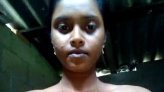 Bikin Tegang, Gadis Desi Seksi Dengan Tubuh Menggoda Pamer Bugil Tanpa Malu.