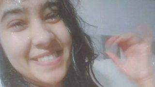 Cewek India Imut, Bra Basah Transparan Di Kamar Mandi, Bikin Greget