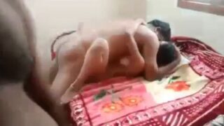 Desi Istri Keenakan Dimainin Suami Dan Selingkuhan Di Threesome India