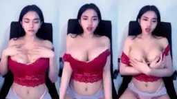 Toket Gede Lunna Bikin Ngaceng