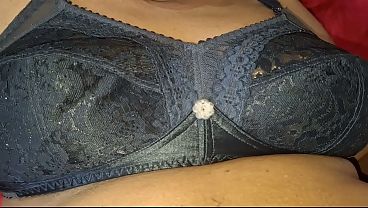 Ibu-ibu Asia Seksi Bikin Ngaceng, Lo Tahan Nggak Lihat Dia?