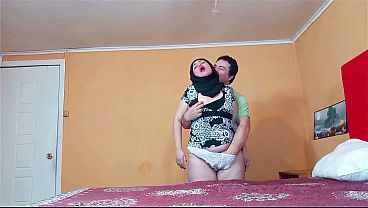 Cewek Berhijab Digeboyong Gaya Doggy, Makin Liar Pas Nungging.