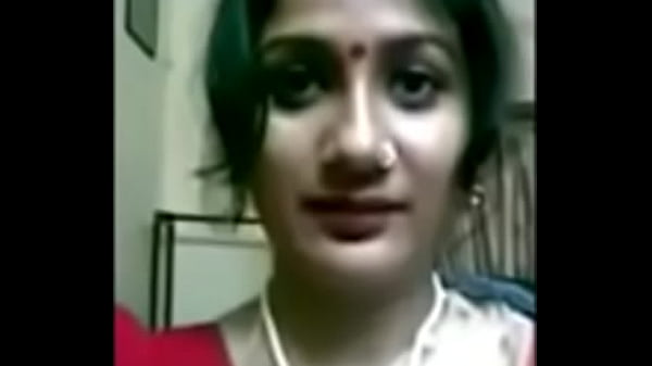 Desi Istri Bengali Montok, Susu Gede Siap Digoyang