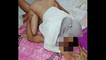 Viral Nih, Binor Hijab Lagi Ngentot Seru Sama Temen Suami, Nggak Tahan Lihat Kontol Temennya.
