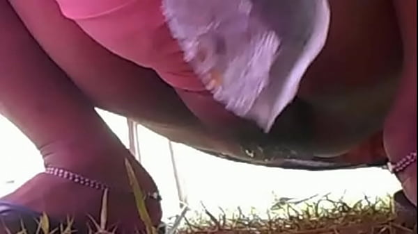 Desi Ngocok Pipis Di Sembarang Tempat