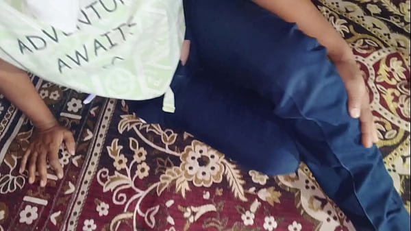 Desi Bhabhi Chudai Ke Time Squirt Karke Devar Ko Naha Diya, Sexy Hindi Hd Video.