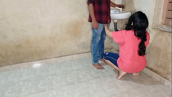 Bhabhi Ne Jawaan Plumber Se Apni Chut Ki Pyaas Bujhayi, Chudai Ki Gehri Pyaas, Xxx Plumber Sex Hindi Mein!