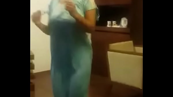 Desi Goyang Panas Bikin Makin Pengen, Bagian 01