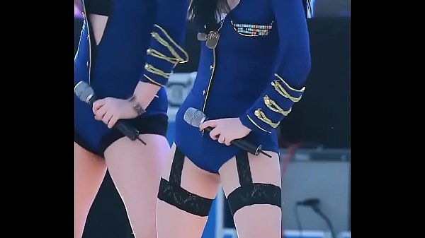 Asiaticas Goyang-goyang Bikin Mabuk, Paha Mulus Nari Panas Bikin Greget.