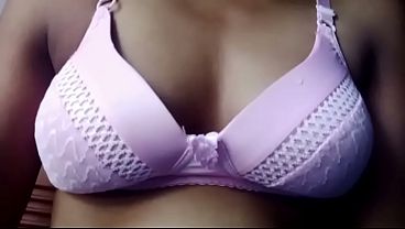 Malam Ini Gw Pengen Liat Cewek India Panas Banget, Bikin Ngiler.