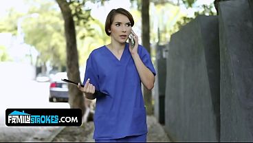 Natalie Porkman Dan Melanie Hicks Dapat Perlakuan Spesial Dari Doktor Mesum.