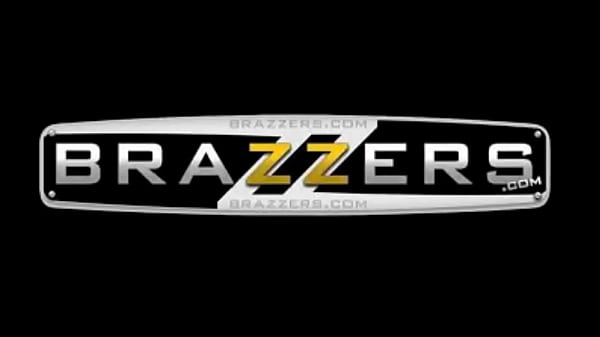 Brazzers, Bintang Porno, Toket Gede Banget Bikin Ngiler!